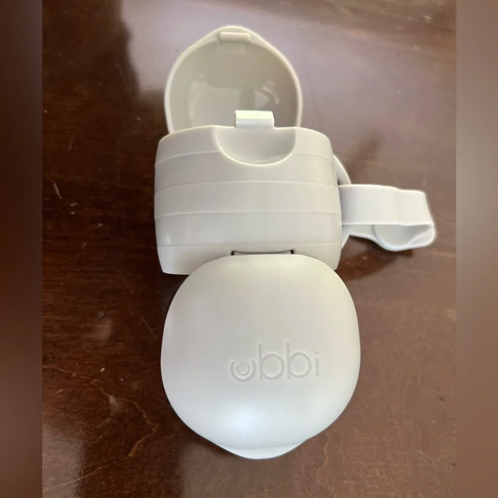 Baby infant ubbi pacifier travel holder